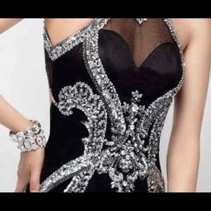 Beautiful short dress black and silver brand new